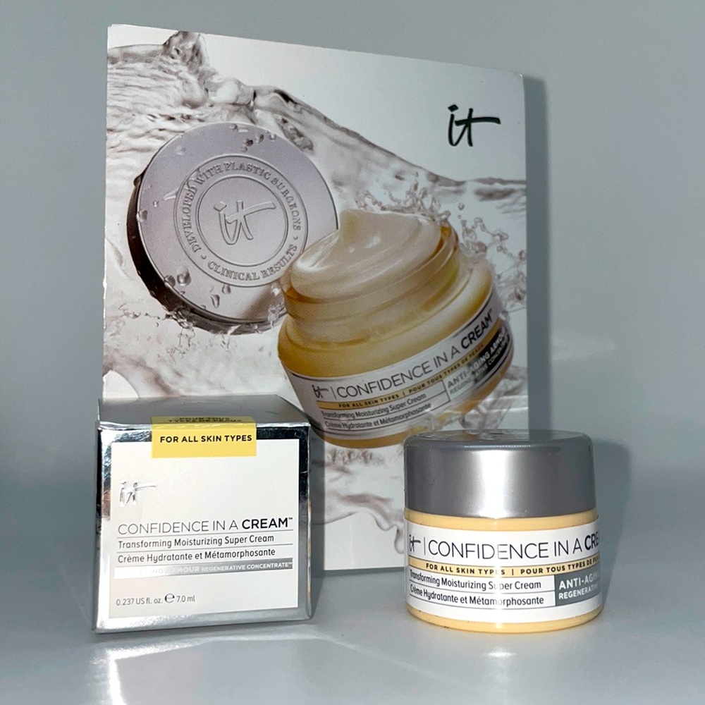 It Cosmetics CONFIDENCE IN A CREAM ANTI-AGING HYDRATING MOISTURIZER